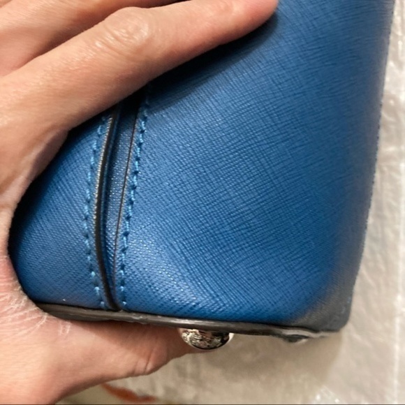 Michael kors blue saffiano leather front pocket tote bag - Picture 6 of 11